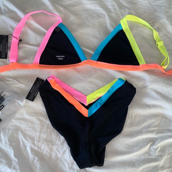 Oneone Bikini BNWT - Picture 5 of 6